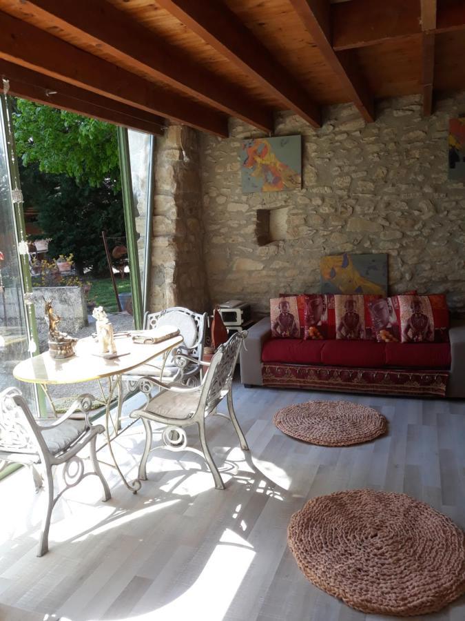 Un Jardin Sur La Colline Apartamento Claveyson Exterior foto