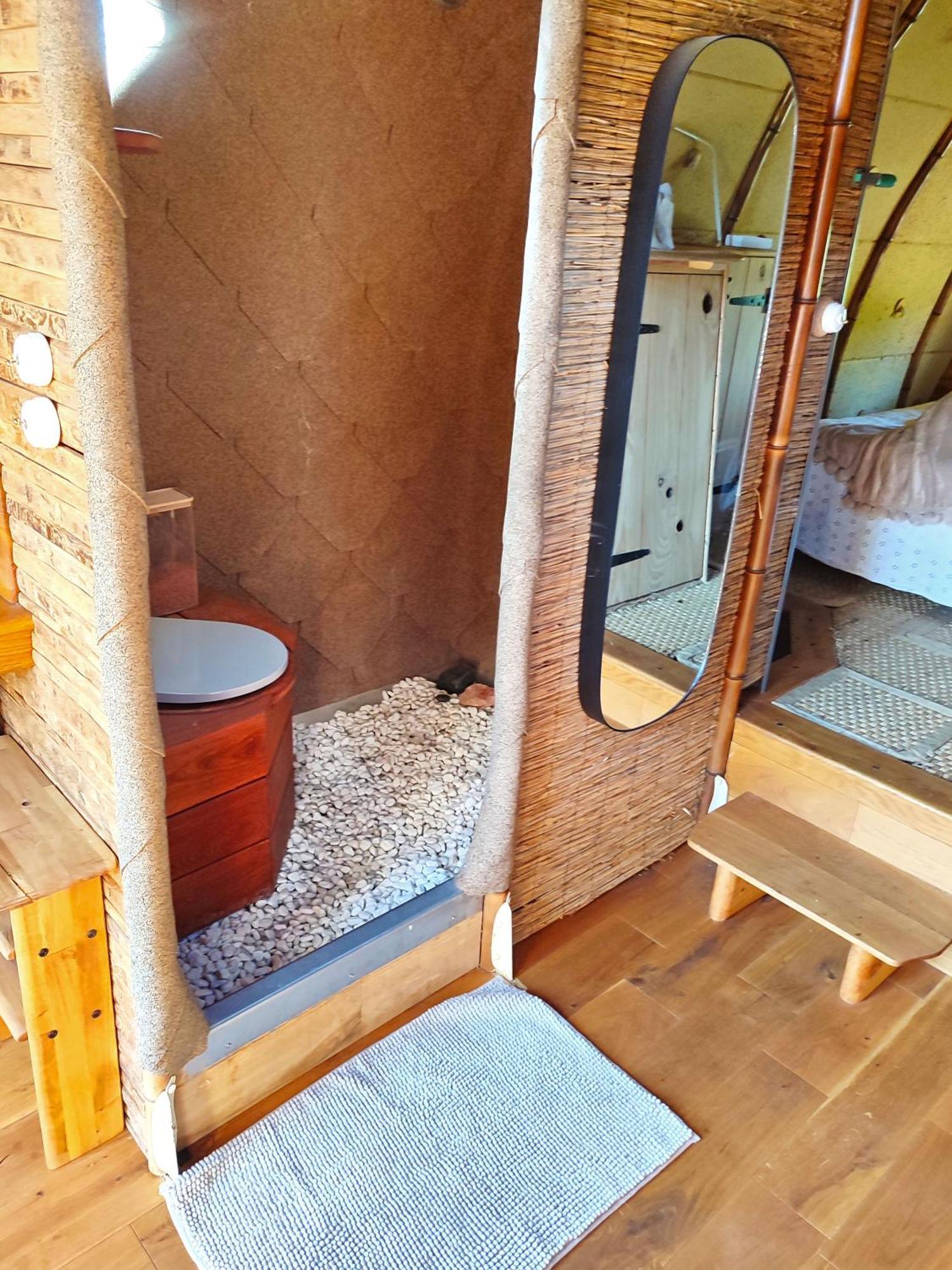 Un Jardin Sur La Colline Apartamento Claveyson Exterior foto